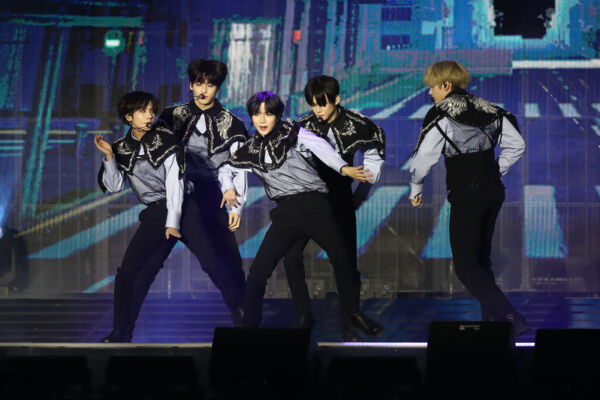  韩国男团TXT 